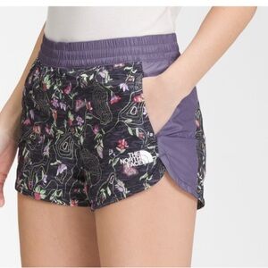 NWT! The North Face Hydrenaline Printed Relaxed Fit Athletic Hiking Shorts M